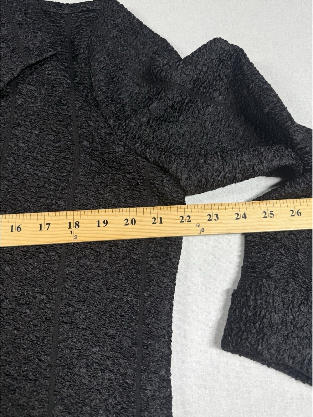 Chico's Ribbon Crepe Textured Open Front Blazer Jacket Sz 2/L Black Minimalist - Picture 9 of 12